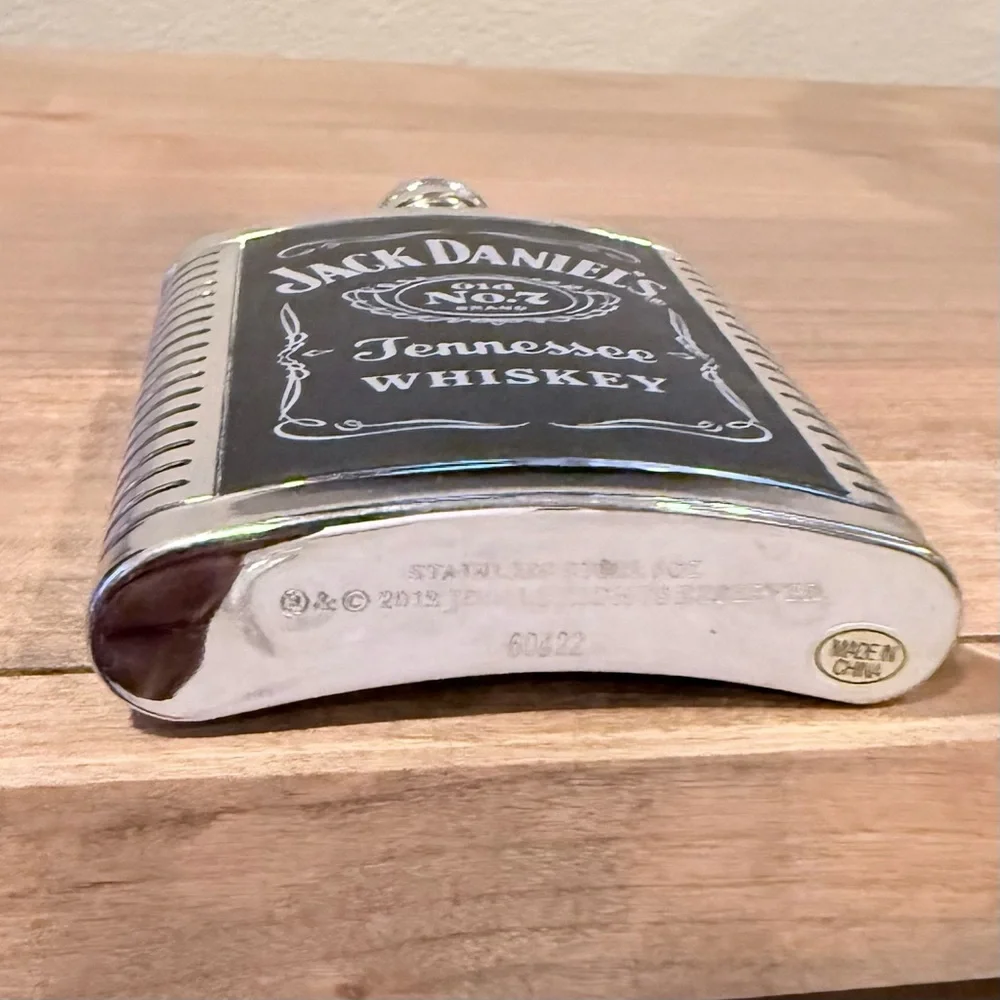 Jack Daniel’s Old No. 7 Tennessee Whiskey stainless steel flask